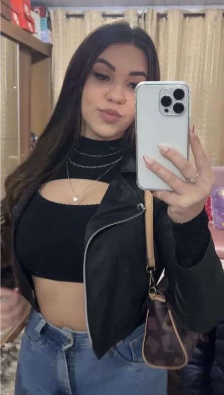 Brenda Prestes de Mello